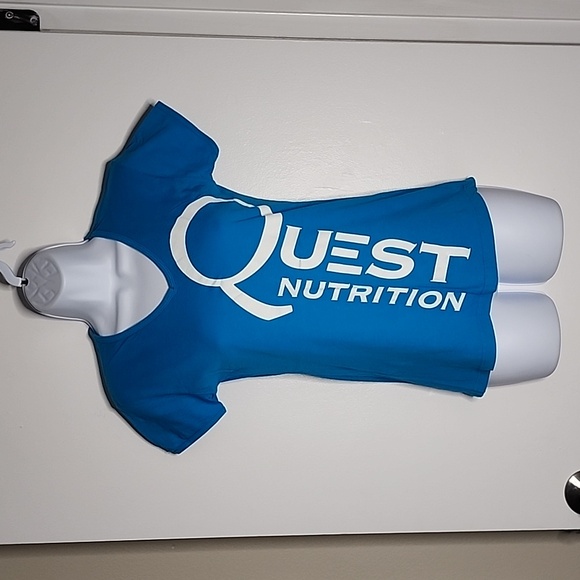 Quest Nutrition Top, Size Small, Turquoise and White, #CHEAT CLEAN Quest on Back - Picture 1 of 3